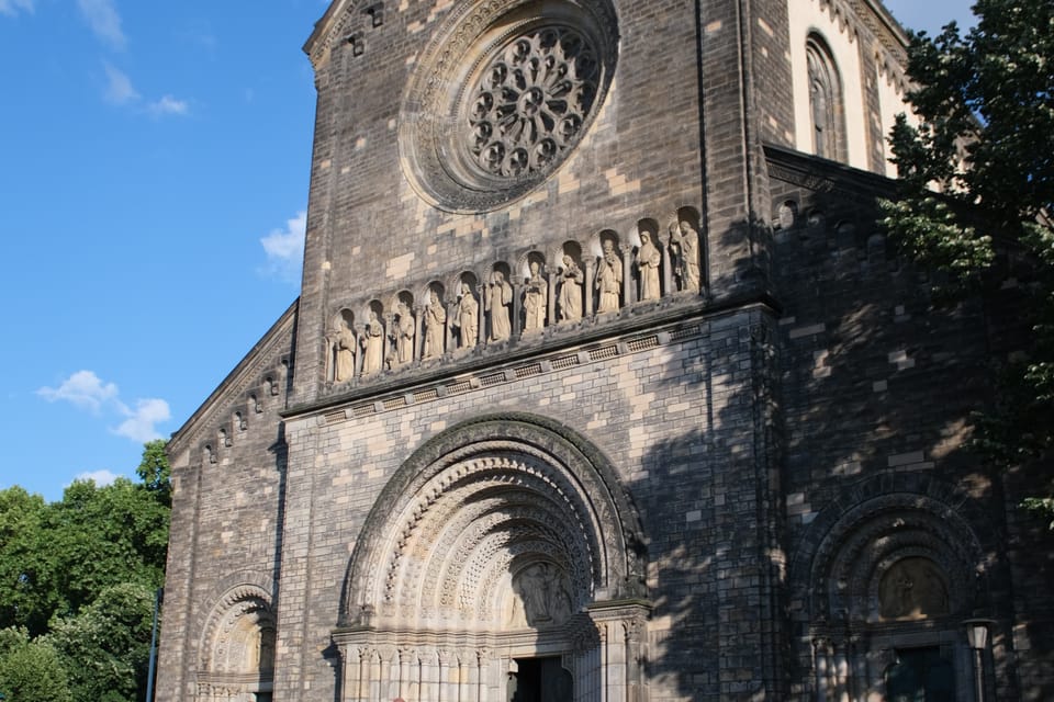L’église Saints-Cyrille-et-Méthode de Karlín | Photo: Bohumil Šimčík, Radio Prague Int. L’église Saints-Cyrille-et-Méthode de Karlín | Photo: Bohumil Šimčík, Radio Prague Int.
