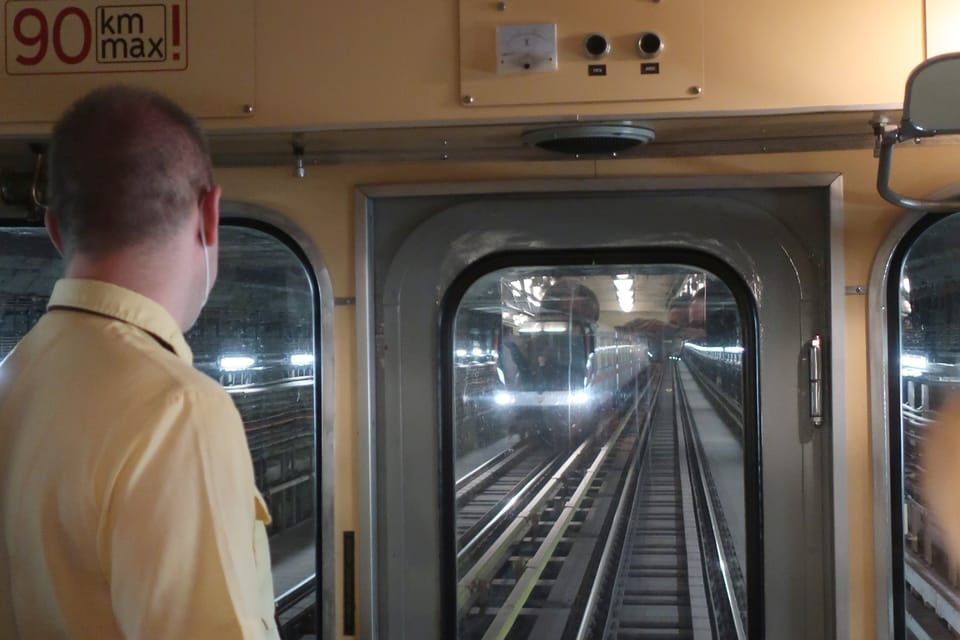 Le voyage par métro historique | Photo: Štěpánka Budková, Radio Prague Int. Le voyage par métro historique | Photo: Štěpánka Budková, Radio Prague Int.