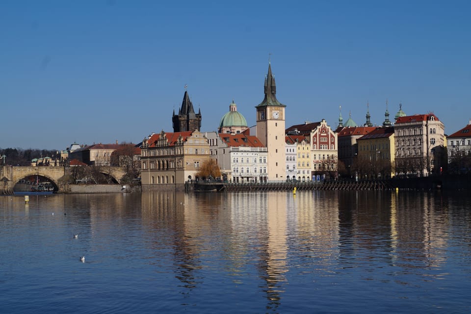 Le château d'eau de la Vieille-Ville alimentait en eau plus d'une centaine de fontaines et a donc été jadis la cible des tirs d'artillerie des armées suédoise, prussienne et autrichienne. | Photo: Miloš Turek, Radio Prague Int. Le château d'eau de la Vieille-Ville alimentait en eau plus d'une centaine de fontaines et a donc été jadis la cible des tirs d'artillerie des armées suédoise, prussienne et autrichienne. | Photo: Miloš Turek, Radio Prague Int.
