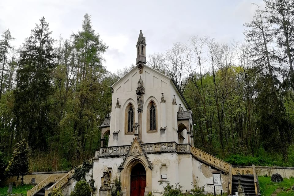 Le cimetière à Svatý Jan pod Skalou | Photo: Štěpánka Budková, Radio Prague Int. Le cimetière à Svatý Jan pod Skalou | Photo: Štěpánka Budková, Radio Prague Int.