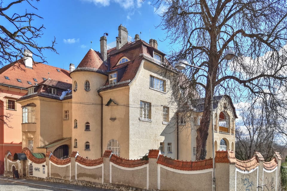 Villa d’Art nouveau Primavesi à Olomouc | Photo: Jan Jeništa, Wikimedia Commons, CC BY-SA 4.0 DEED Villa d’Art nouveau Primavesi à Olomouc | Photo: Jan Jeništa, Wikimedia Commons, CC BY-SA 4.0 DEED