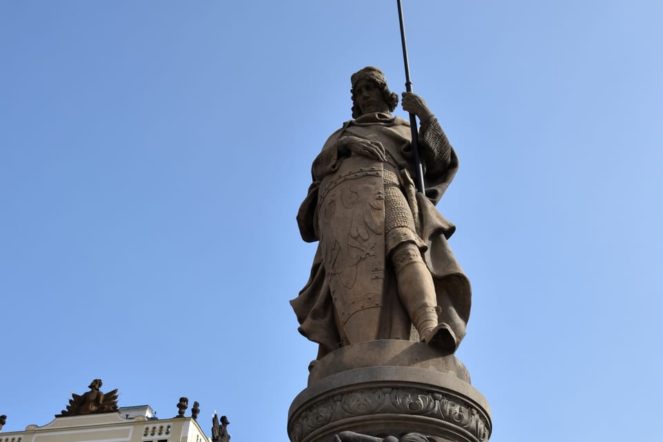 Cette statue de saint Venceslas est une œuvre classée au patrimoine de la République tchèque | Photo: Barbora Němcová, Radio Prague Int. Cette statue de saint Venceslas est une œuvre classée au patrimoine de la République tchèque | Photo: Barbora Němcová, Radio Prague Int.