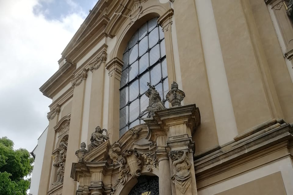 L’église Saint-Jean-Népomucène à Hradčany | Photo: Štěpánka Budková, Radio Prague Int. L’église Saint-Jean-Népomucène à Hradčany | Photo: Štěpánka Budková, Radio Prague Int.