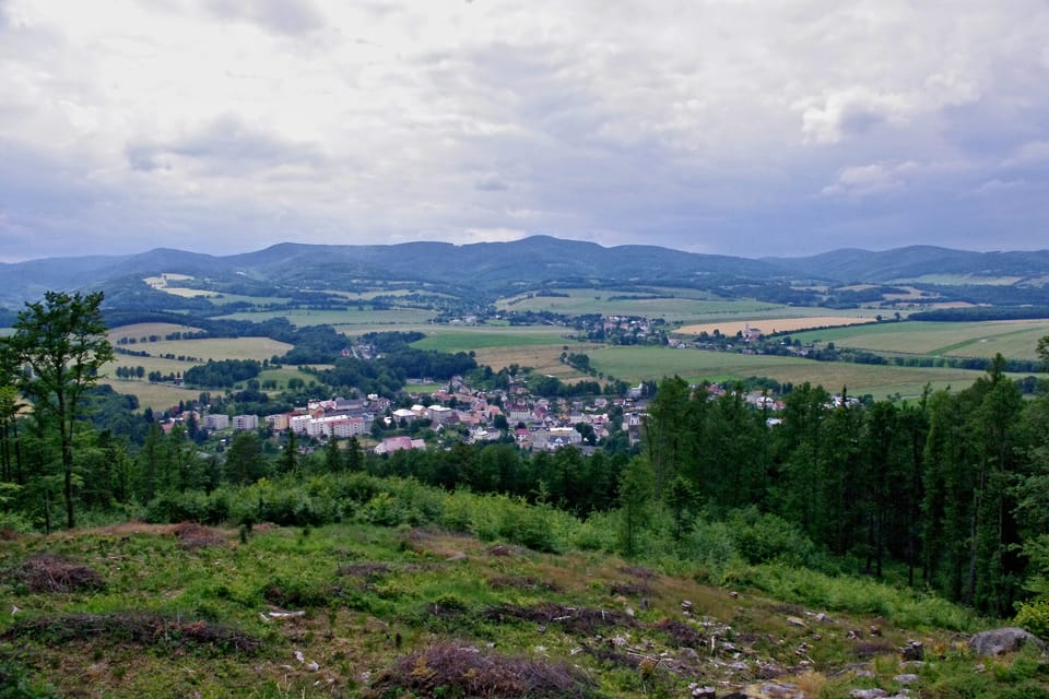 La vue sur les montagnes de Rychleby | Photo: Miroslav Kobza, ČRo La vue sur les montagnes de Rychleby | Photo: Miroslav Kobza, ČRo