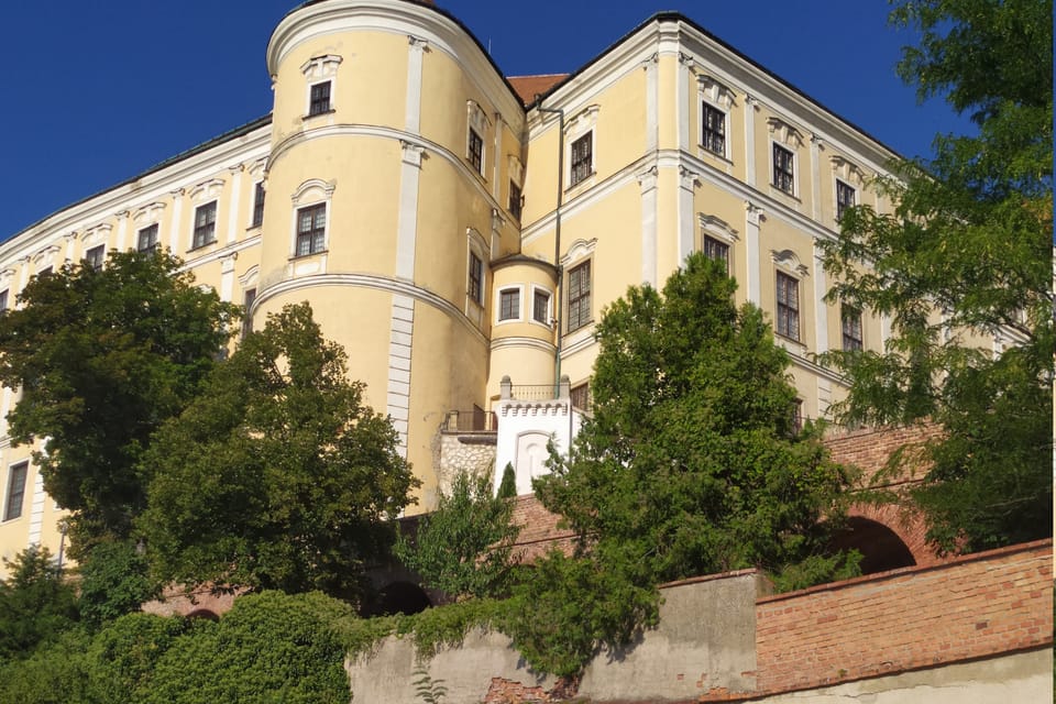 Château de Mikulov | Photo: Magdalena Hrozínková, Radio Prague Int. Château de Mikulov | Photo: Magdalena Hrozínková, Radio Prague Int.
