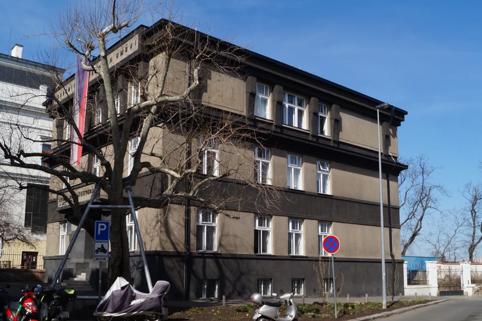 L’école d’architecture a été fondée en 1910 par Jan Kotěra, qui voulait démontrer par cet acte que l’architecture était non seulement une discipline technique, mais également artistique. | Photo: Radio Prague Int. L’école d’architecture a été fondée en 1910 par Jan Kotěra, qui voulait démontrer par cet acte que l’architecture était non seulement une discipline technique, mais également artistique. | Photo: Radio Prague Int.