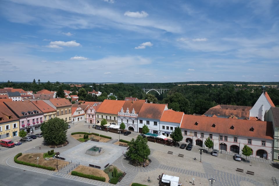 Bechyně avec le pont de l'Arc-en-ciel en arrière-plan | Photo: Štěpánka Budková, Radio Prague Int. Bechyně avec le pont de l'Arc-en-ciel en arrière-plan | Photo: Štěpánka Budková, Radio Prague Int.