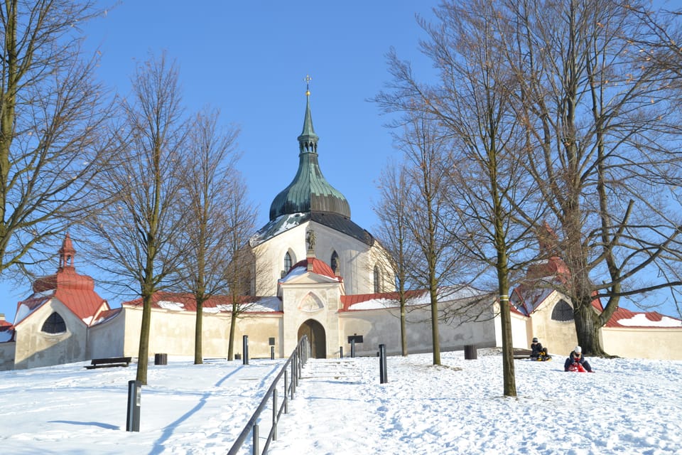 L’église Saint-Jean-Népomucène à Zelená Hora | Photo: Irena Šarounová, ČRo L’église Saint-Jean-Népomucène à Zelená Hora | Photo: Irena Šarounová, ČRo