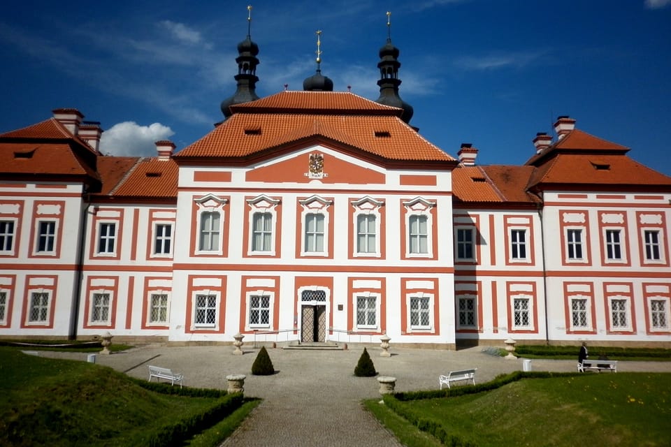 Le site de pèlerinage de Mariánská Týnice et l’église de l’Annonciation | Photo: Zdeňka Kuchyňová, Radio Prague Int. Le site de pèlerinage de Mariánská Týnice et l’église de l’Annonciation | Photo: Zdeňka Kuchyňová, Radio Prague Int.