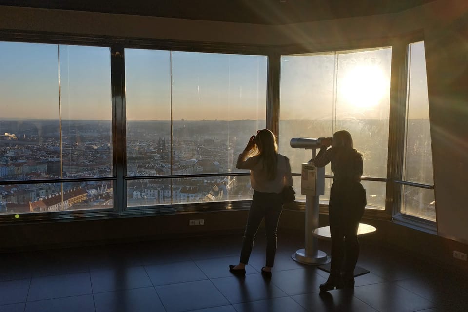 La vue depuis l’émetteur de Žižkov | Photo: Bohumil Šimčík, Radio Prague Int. La vue depuis l’émetteur de Žižkov | Photo: Bohumil Šimčík, Radio Prague Int.