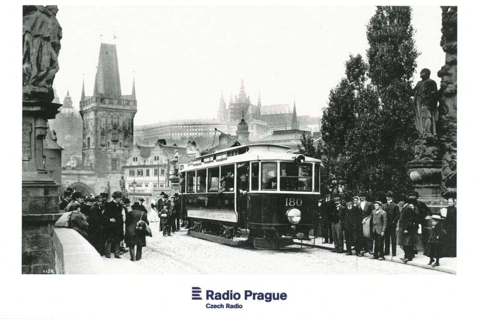 Le tramway sur le pont Charles dans les années 1905-1908 | Photo: DPP Le tramway sur le pont Charles dans les années 1905-1908 | Photo: DPP