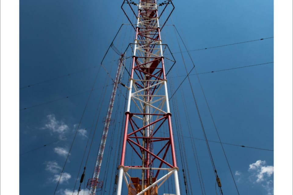 Avec 335m l’émetteur de Liblice est le plus haut construction à République tchèque,  photo: Andrea Filičková
