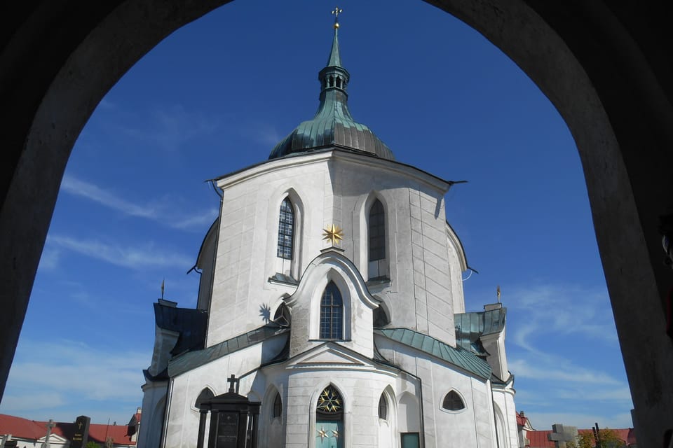 L’église Saint-Jean-Népomucène à Zelená Hora | Photo: Magdalena Kašubová,  Radio Prague Int.