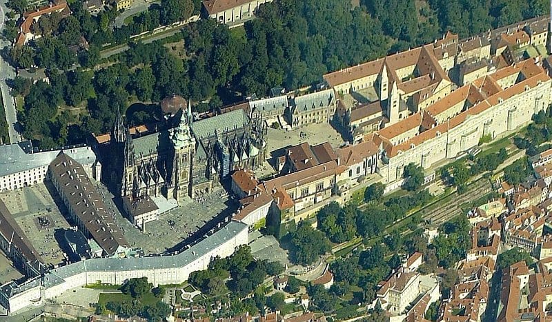 Le Ch teau de Prague s appr te rev tir un nouveau manteau